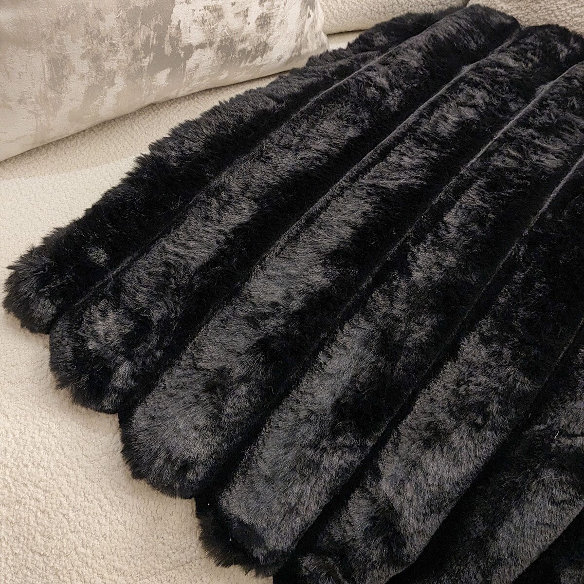 Isla Black Chunky Ribbed Faux Fur Throw