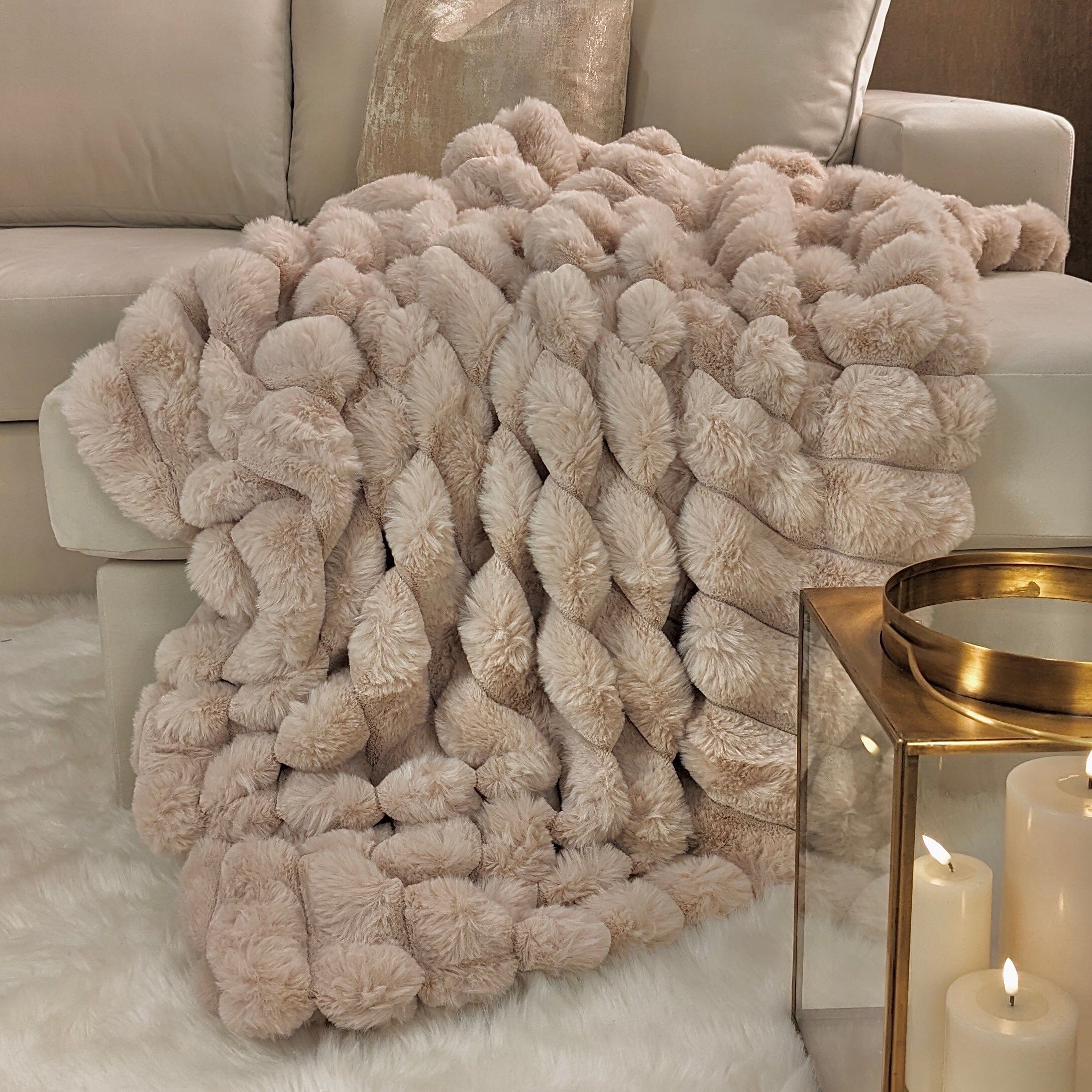 Isla Oatmeal Chunky Ribbed Faux Fur Throw