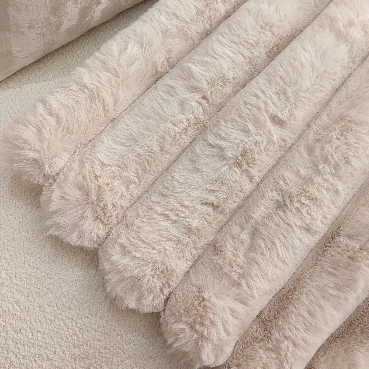 Isla Oatmeal Chunky Ribbed Faux Fur Throw