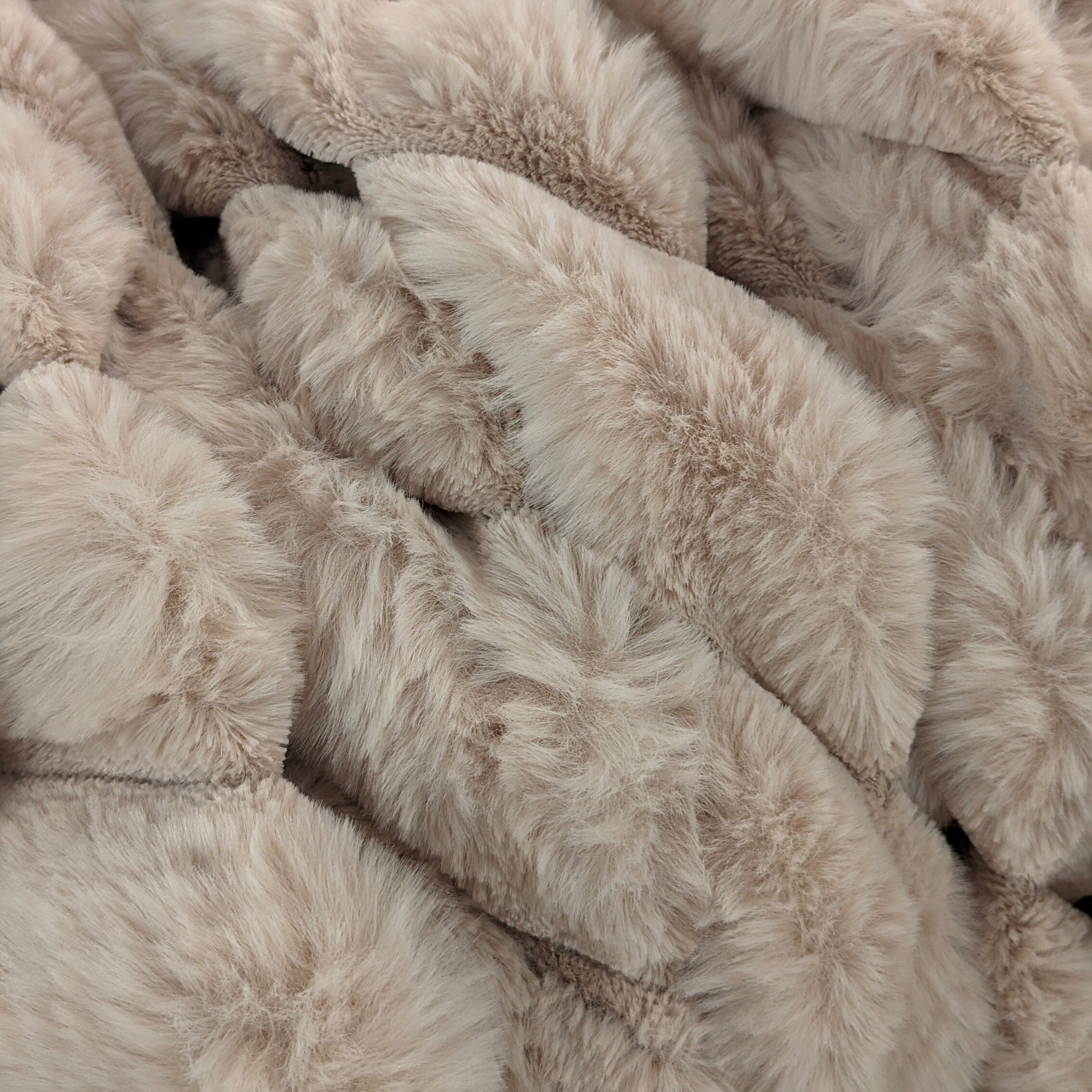 Isla Oatmeal Chunky Ribbed Faux Fur Throw