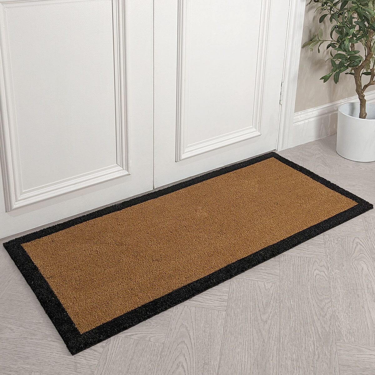 Kyla Black Border Natural Large Doormat